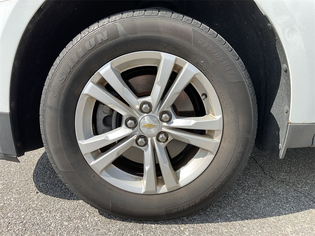 2015 Chevrolet Equinox LS photo 9