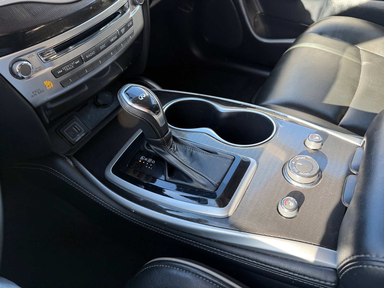 2019 Infiniti QX60 Pure photo 12