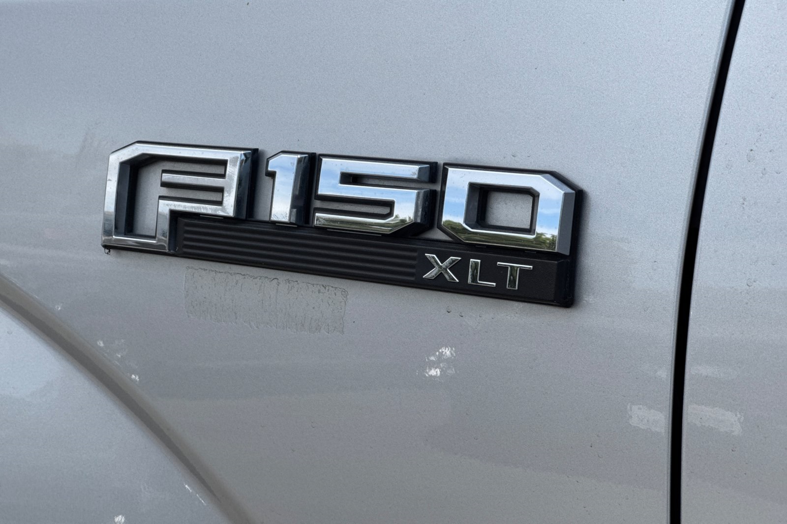 2017 Ford F-150 XLT photo 12