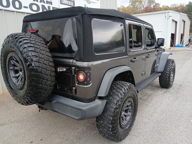 2018 Jeep Wrangler Unlimited Sport S photo 3