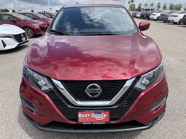 2020 Nissan Rogue Sport S photo 2