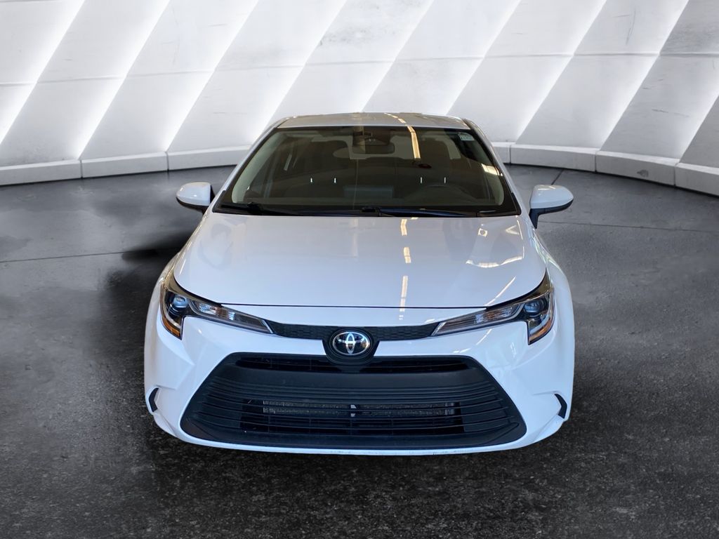 2023 Toyota Corolla LE photo 2