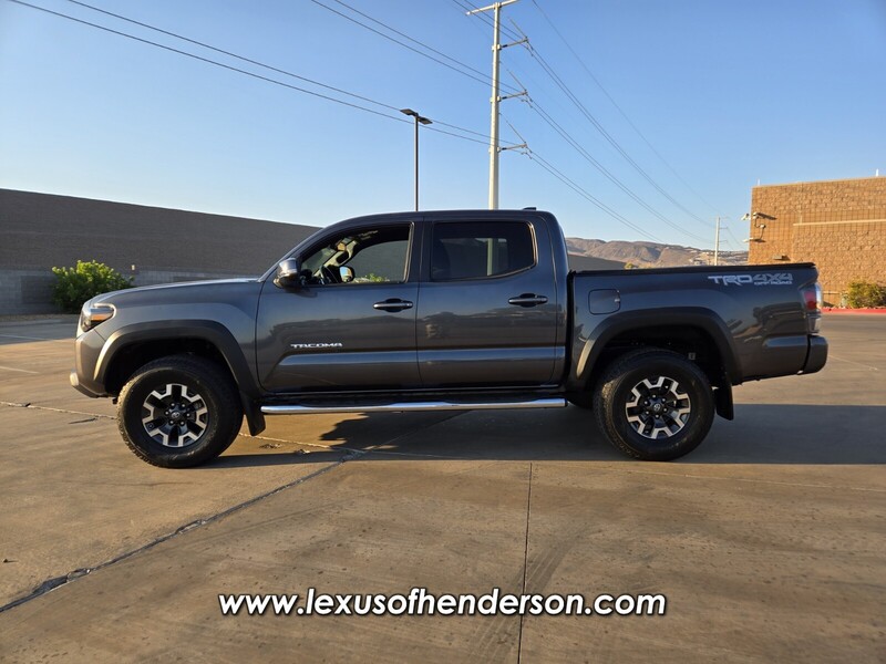 2021 Toyota Tacoma TRD Off-Road photo 3