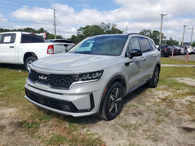 2022 Kia Sorento EX photo 2