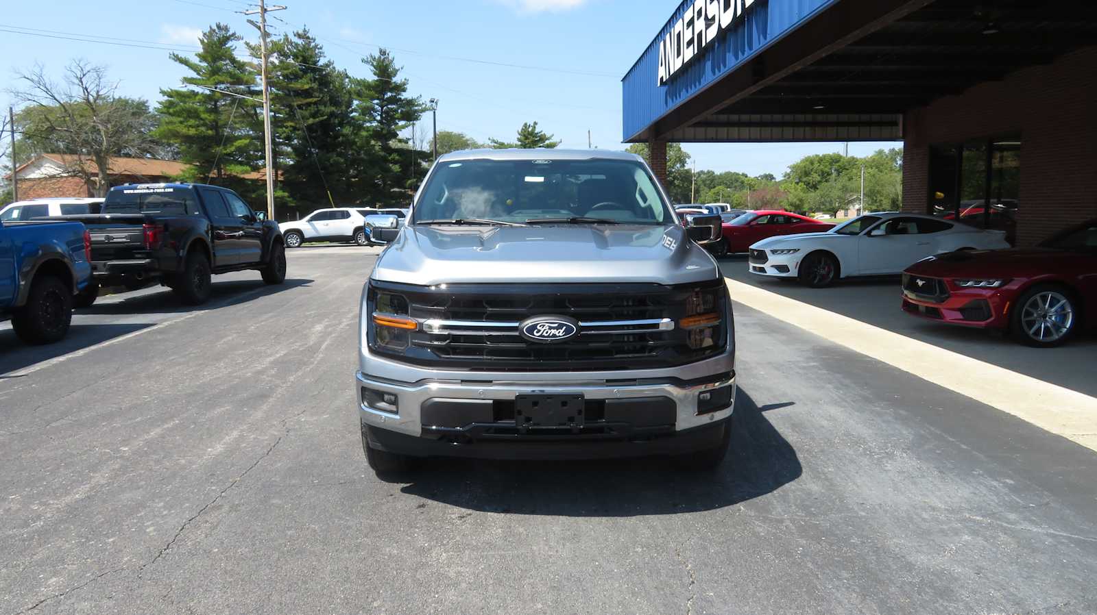 2024 Ford F-150 XLT photo 2