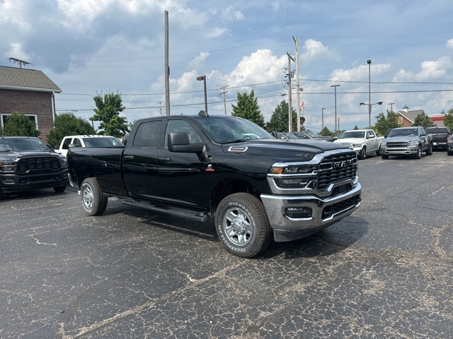 2025 Ram 2500 Tradesman photo 2