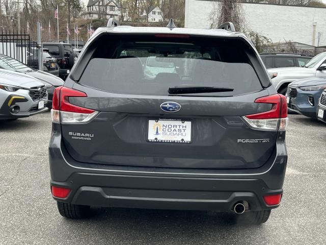 2022 Subaru Forester Limited photo 3