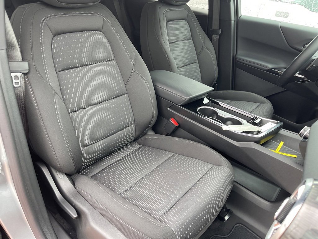 2025 Chevrolet Equinox LT photo 18