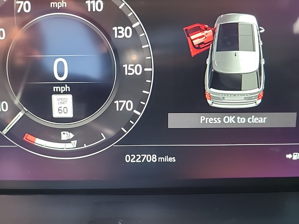 2022 Land Rover Range Rover P525 HSE HSE Westminster Edition photo 3