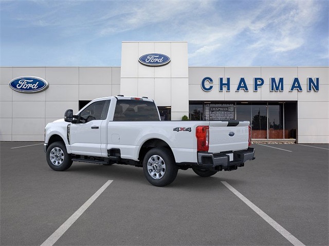 2025 Ford F-350 XLT photo 2