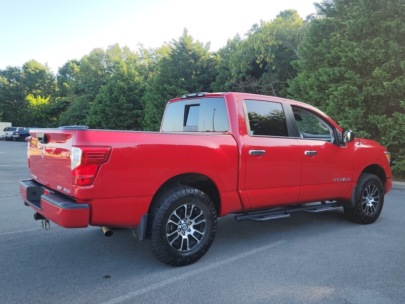 2021 Nissan Titan SV photo 3