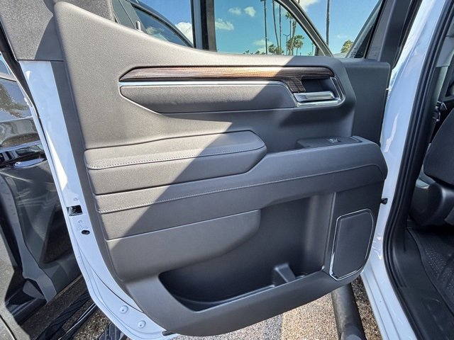 2026 Chevrolet Silverado 1500 RST photo 17