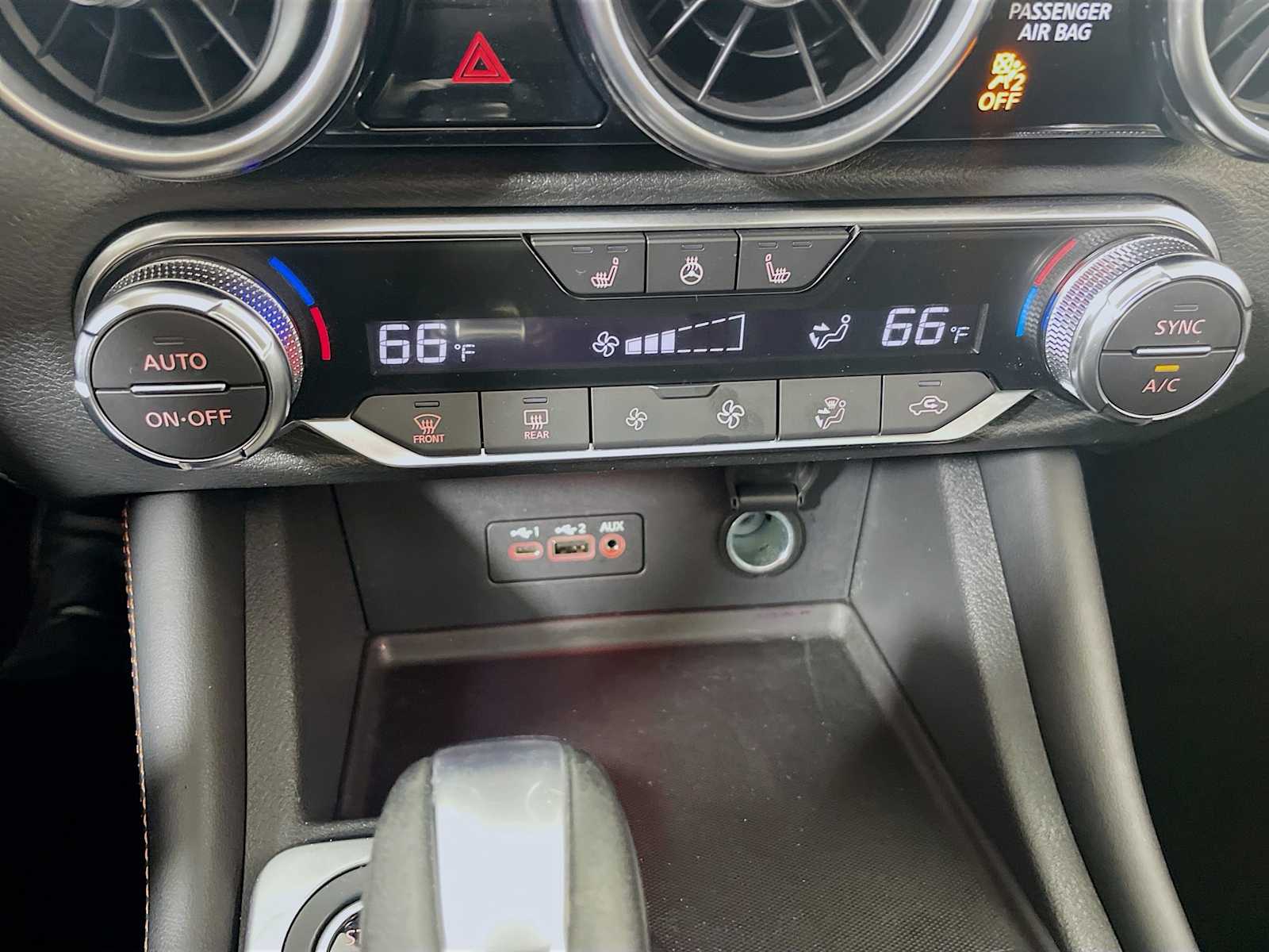 2022 Nissan Sentra SR photo 12