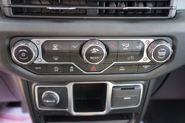 2024 JEEP GLADIATOR - Image 16