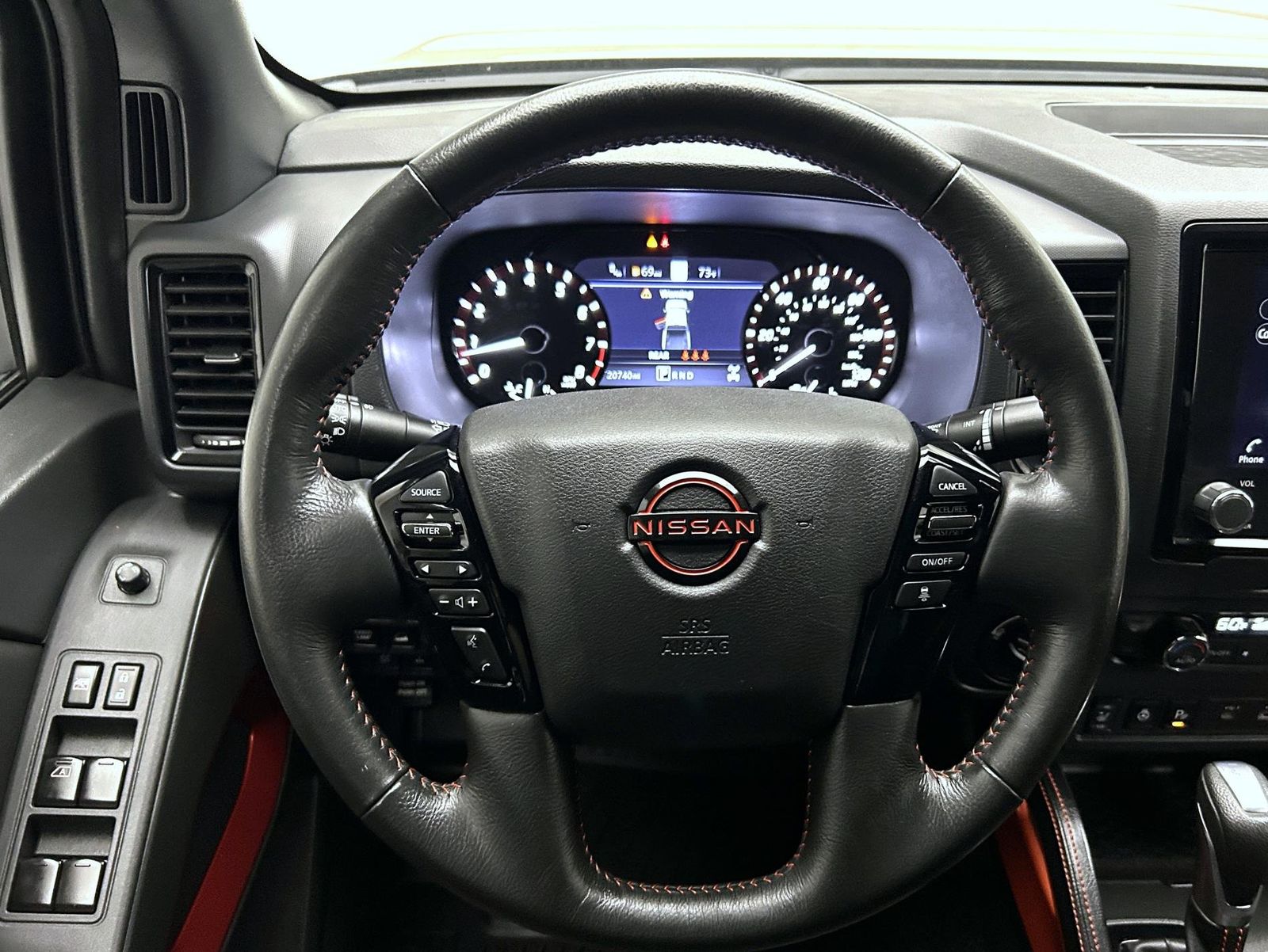 2023 Nissan Frontier PRO-4X photo 11