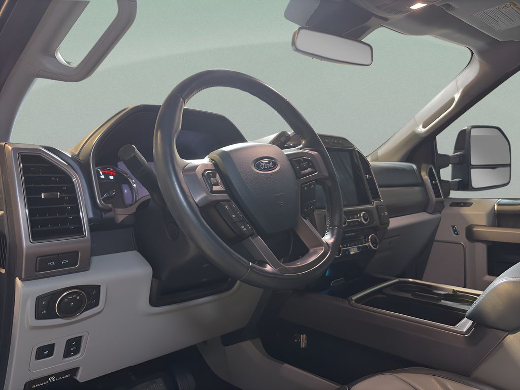 2022 Ford F-350 Limited photo 18
