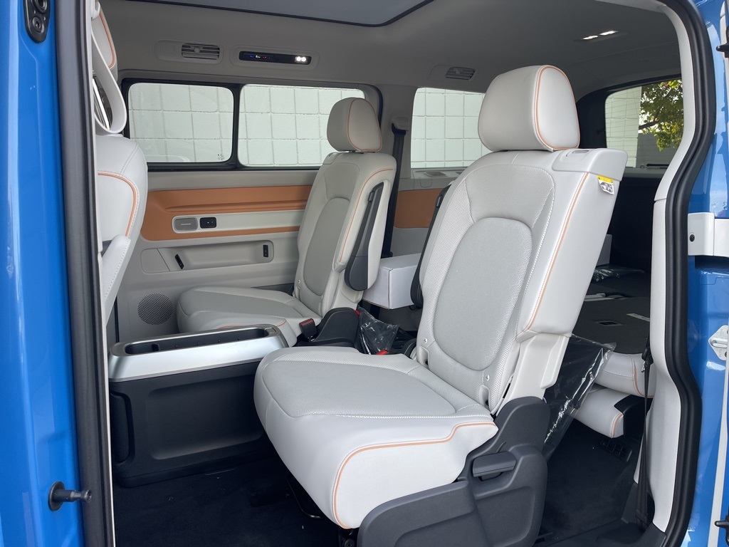 2025 Volkswagen ID. Buzz photo 21