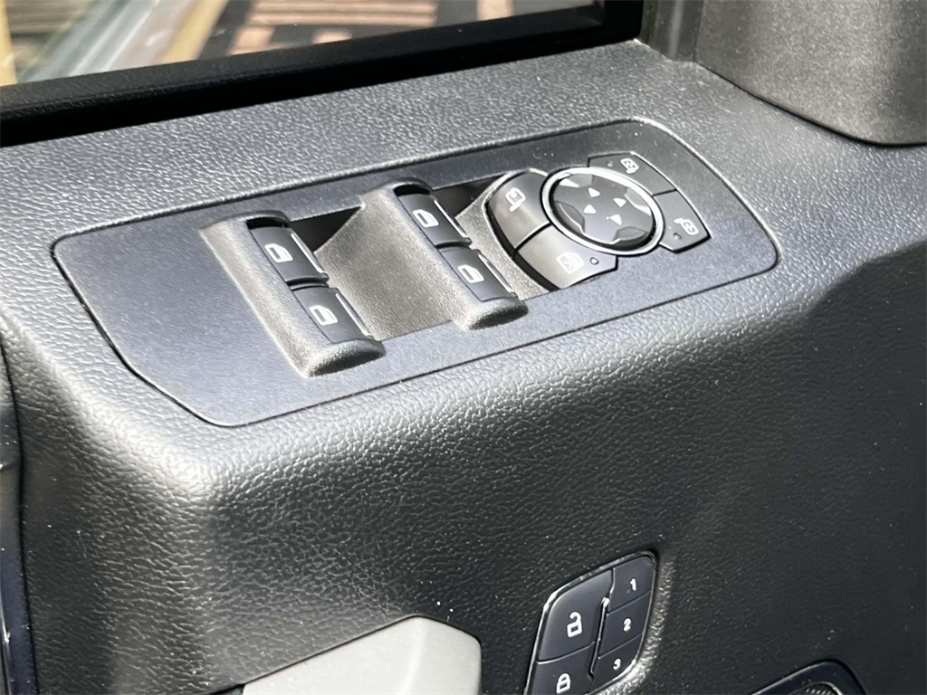 2017 Ford F-150 Lariat photo 16