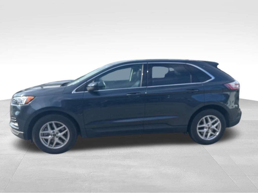 2023 Ford Edge SEL photo 2