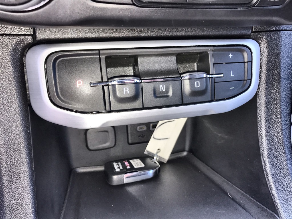 2023 Gmc Acadia SLE photo 19