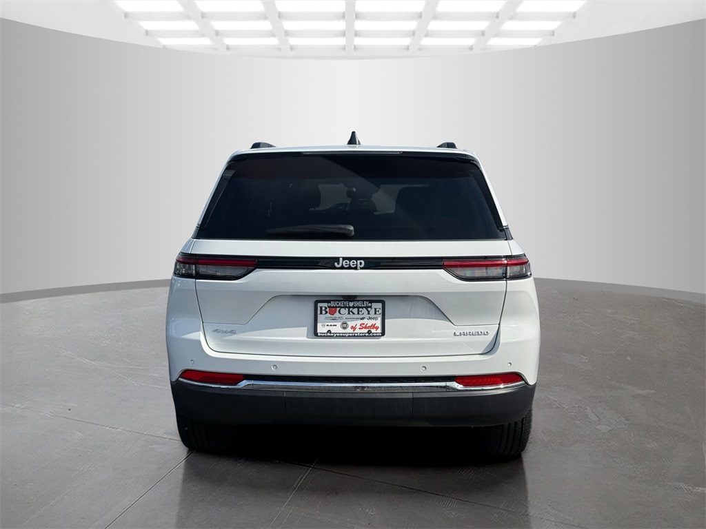 2025 Jeep Grand Cherokee Laredo photo 6