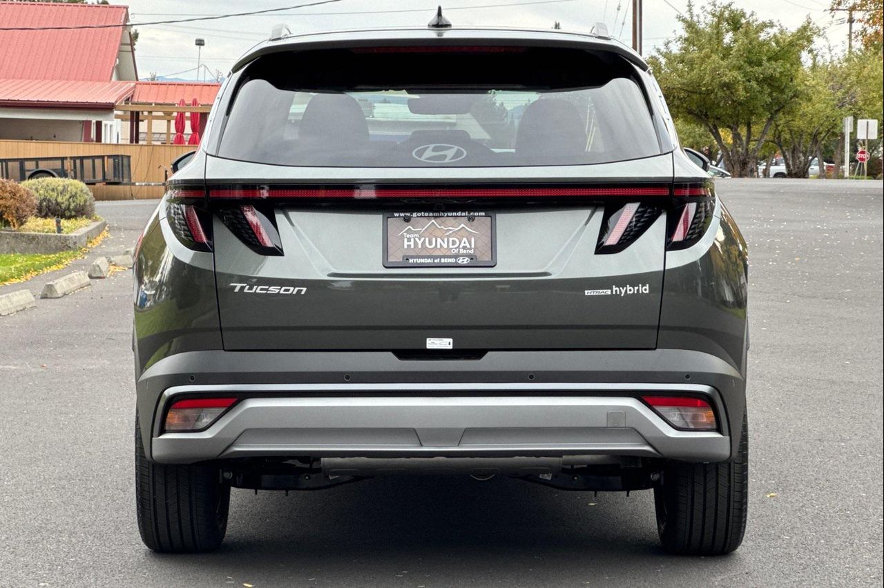 2026 Hyundai Tucson Hybrid Limited photo 3