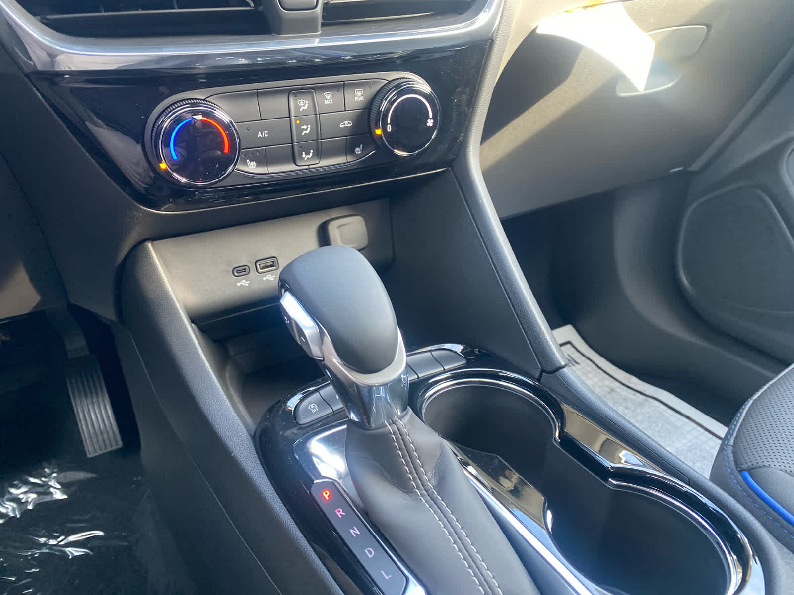 2026 Buick Encore GX Sport Touring photo 23