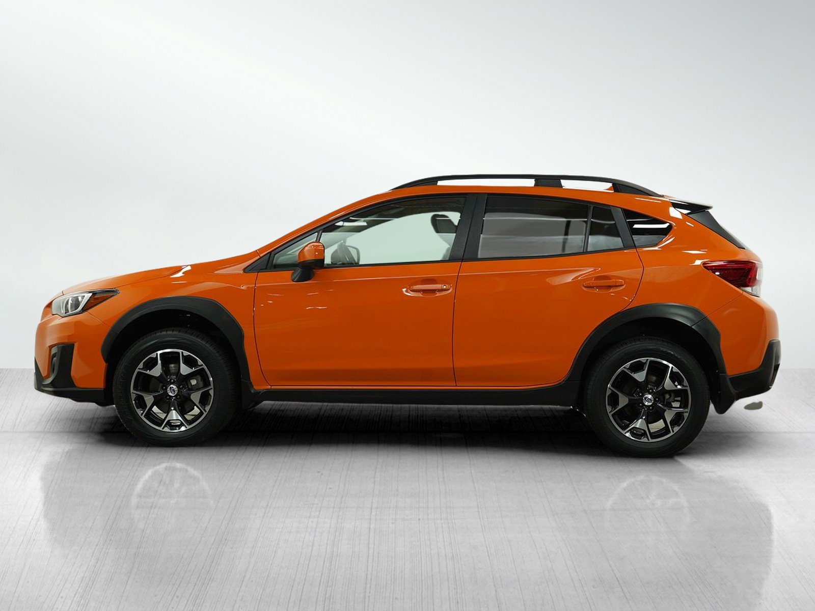 Used 2018 Subaru Crosstrek Premium with VIN JF2GTABC8JH231820 for sale in Burnsville, Minnesota