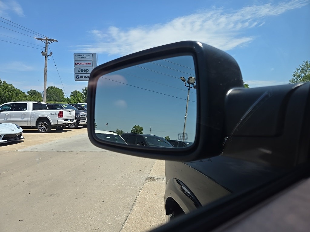 2017 Ram 1500 Laramie photo 35