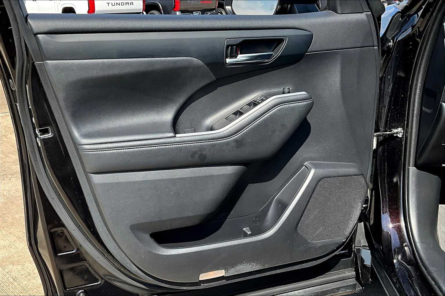 2021 Toyota Highlander XLE photo 20