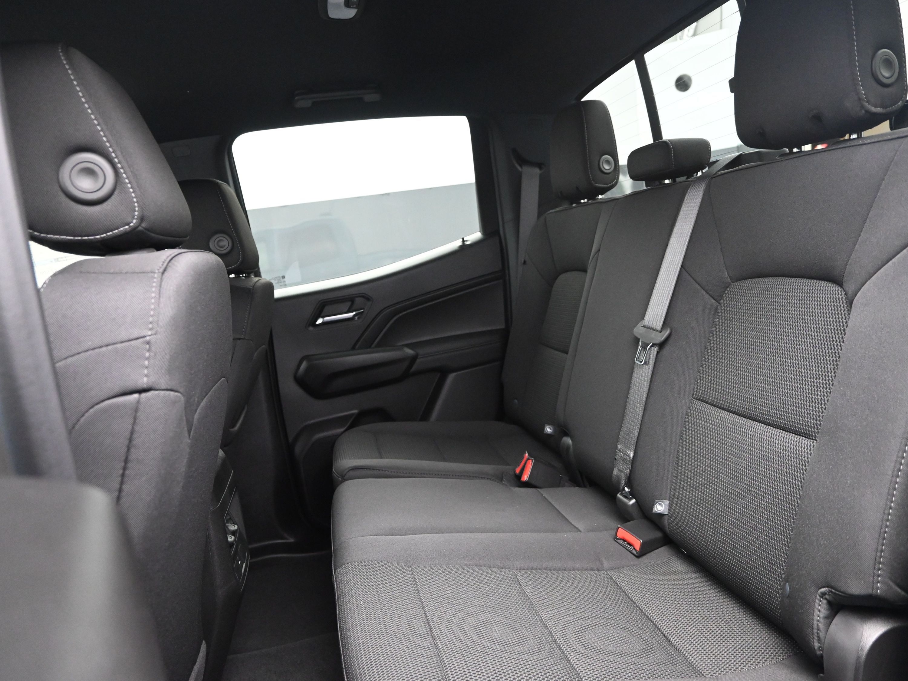 2025 Chevrolet Colorado Work Truck LT photo 11