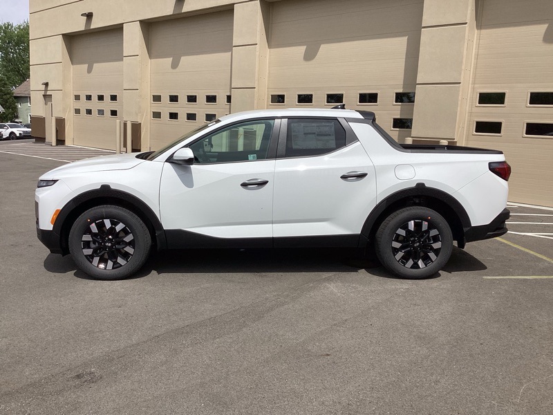 2025 Hyundai Santa Cruz SE photo 4