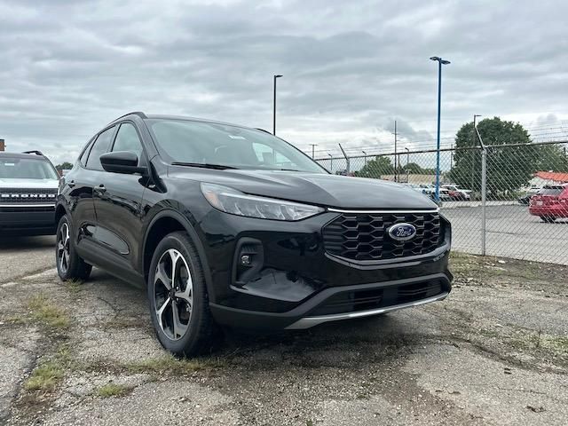 2025 Ford Escape ST-Line Select photo 2