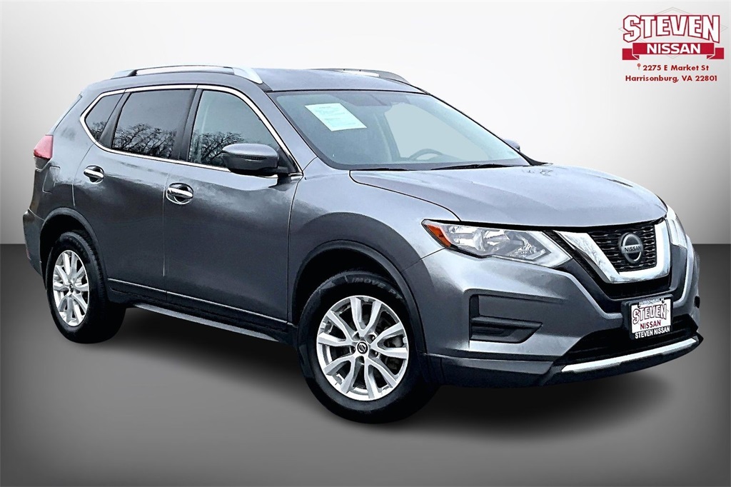 2018 Nissan Rogue SV's photo