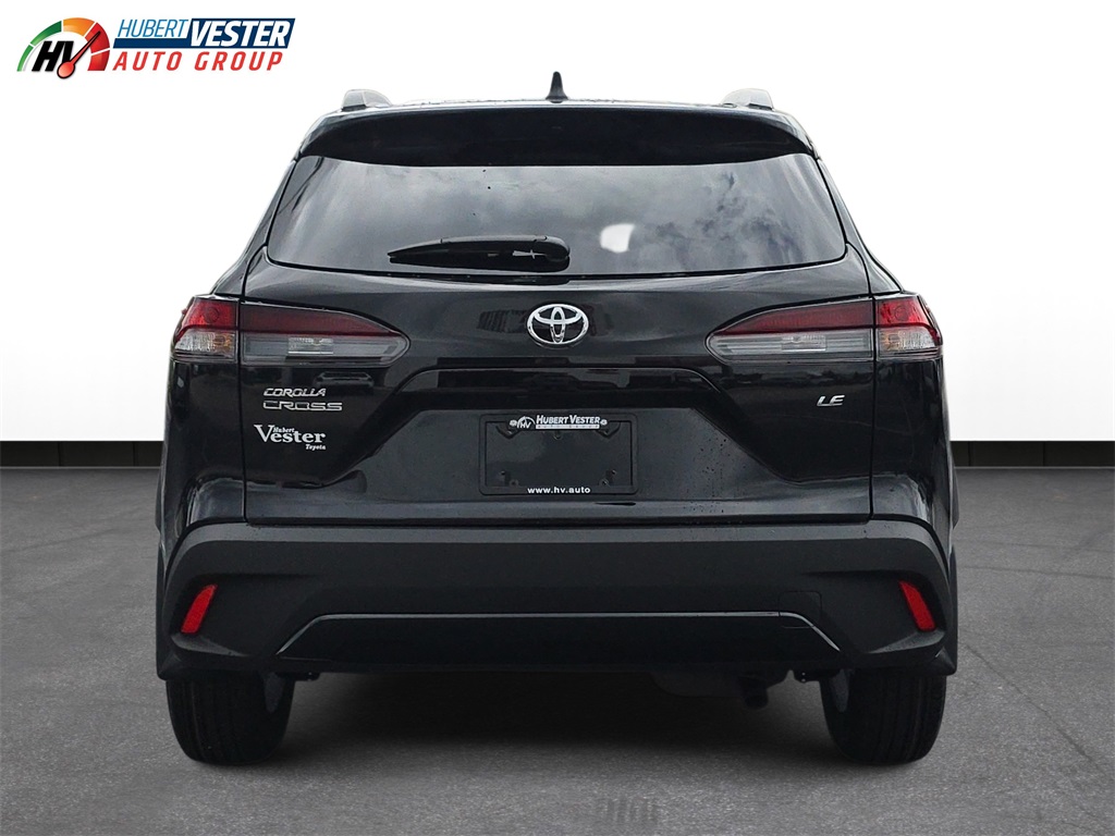 2026 Toyota Corolla Cross LE photo 6