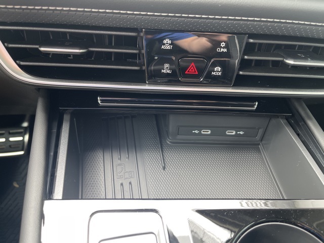 2025 Volkswagen Atlas SEL Premium R-Line photo 25