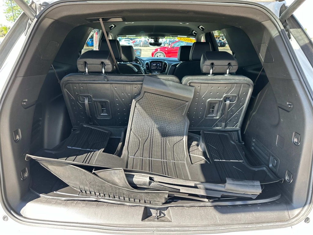 2023 Chevrolet Traverse Premier photo 8