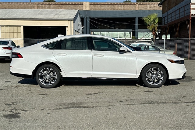 2025 Honda Accord Hybrid EX-L photo 2