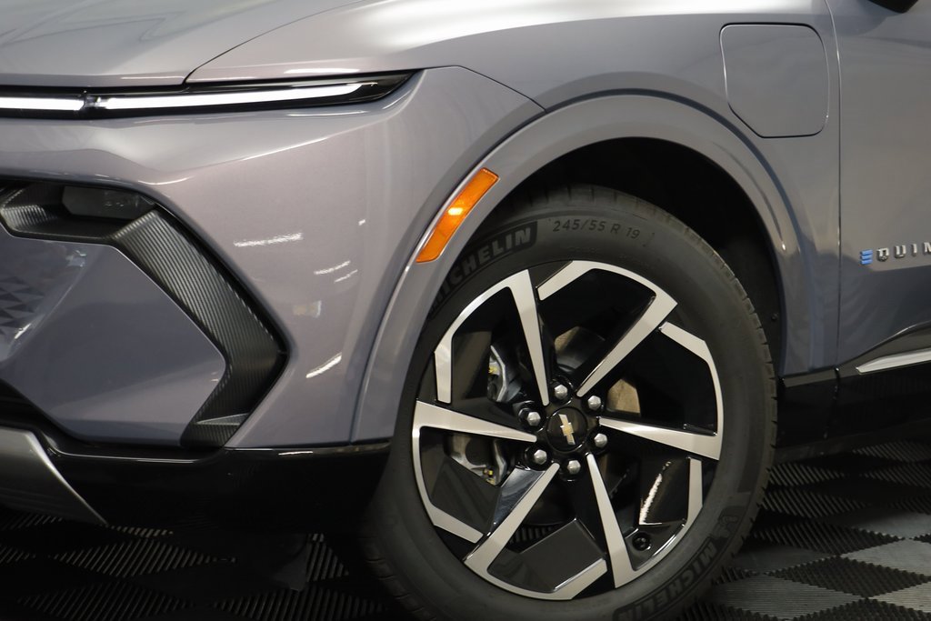 2025 Chevrolet Equinox EV 1LT photo 3