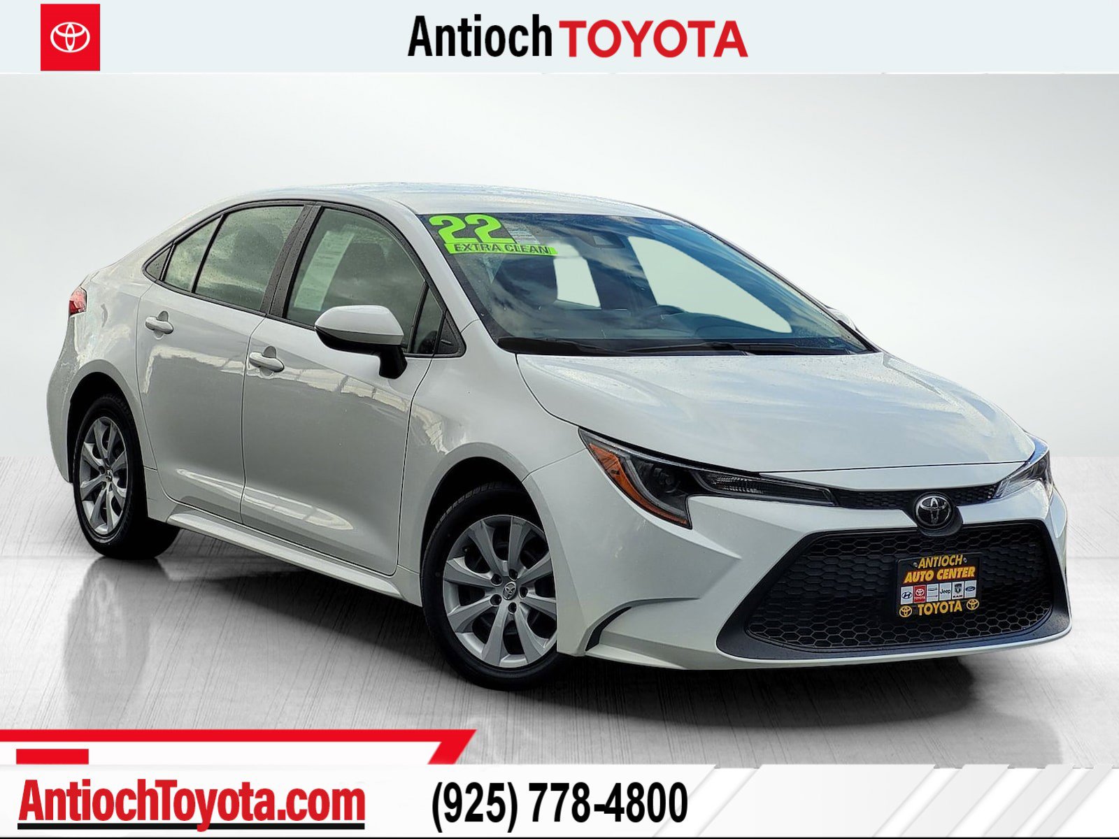 2022 Toyota Corolla LE's photo