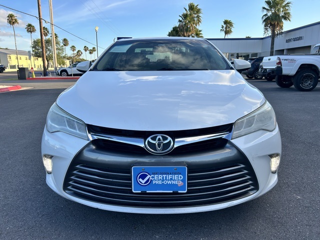 2017 Toyota Camry XLE photo 2