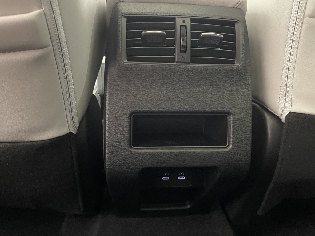 2025 Mitsubishi Outlander SE photo 22