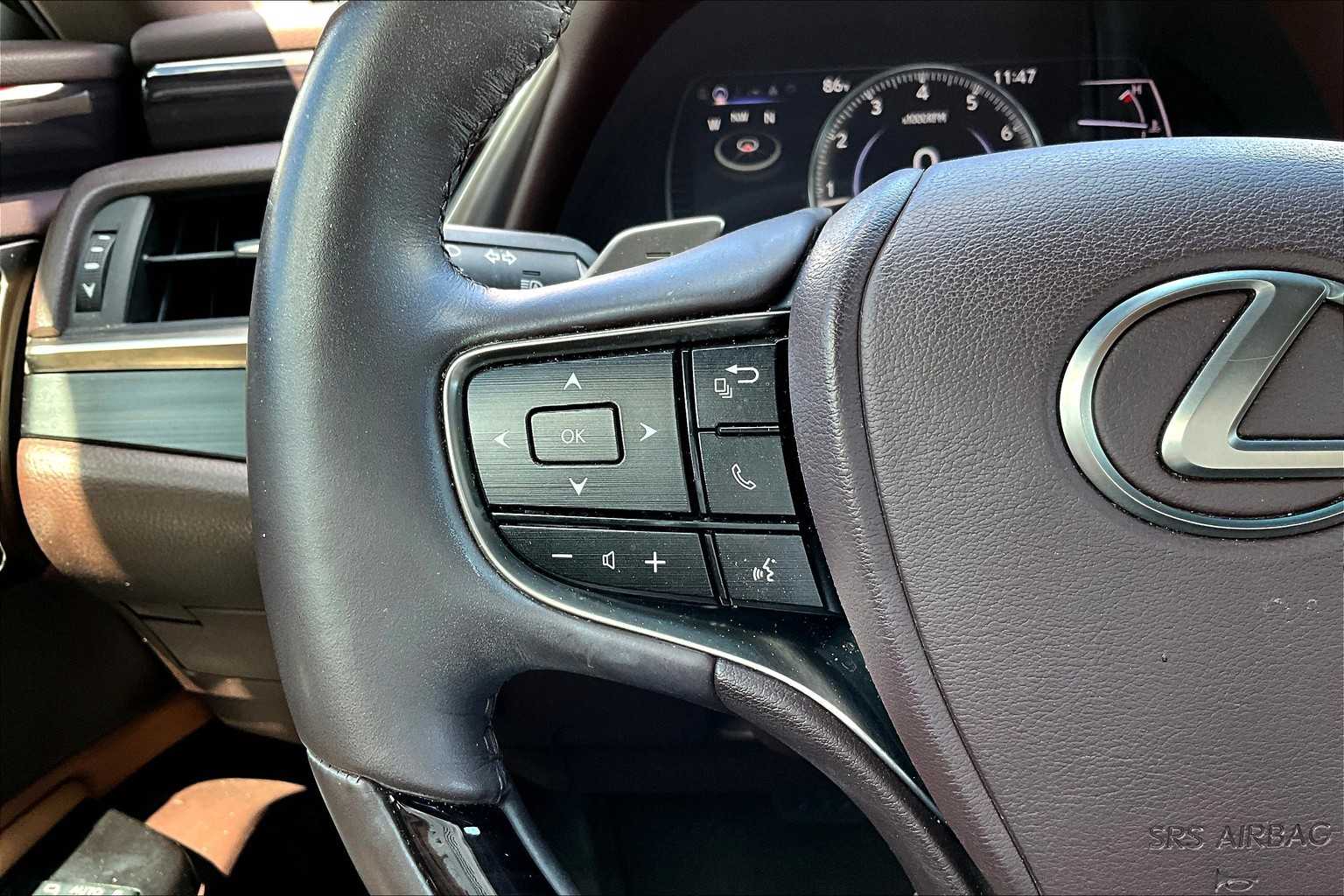 2020 Lexus ES 350 Luxury photo 21
