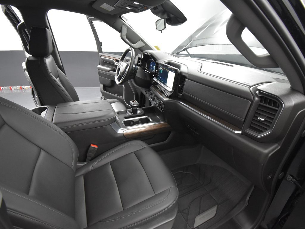 2025 Chevrolet Silverado 1500 RST photo 42