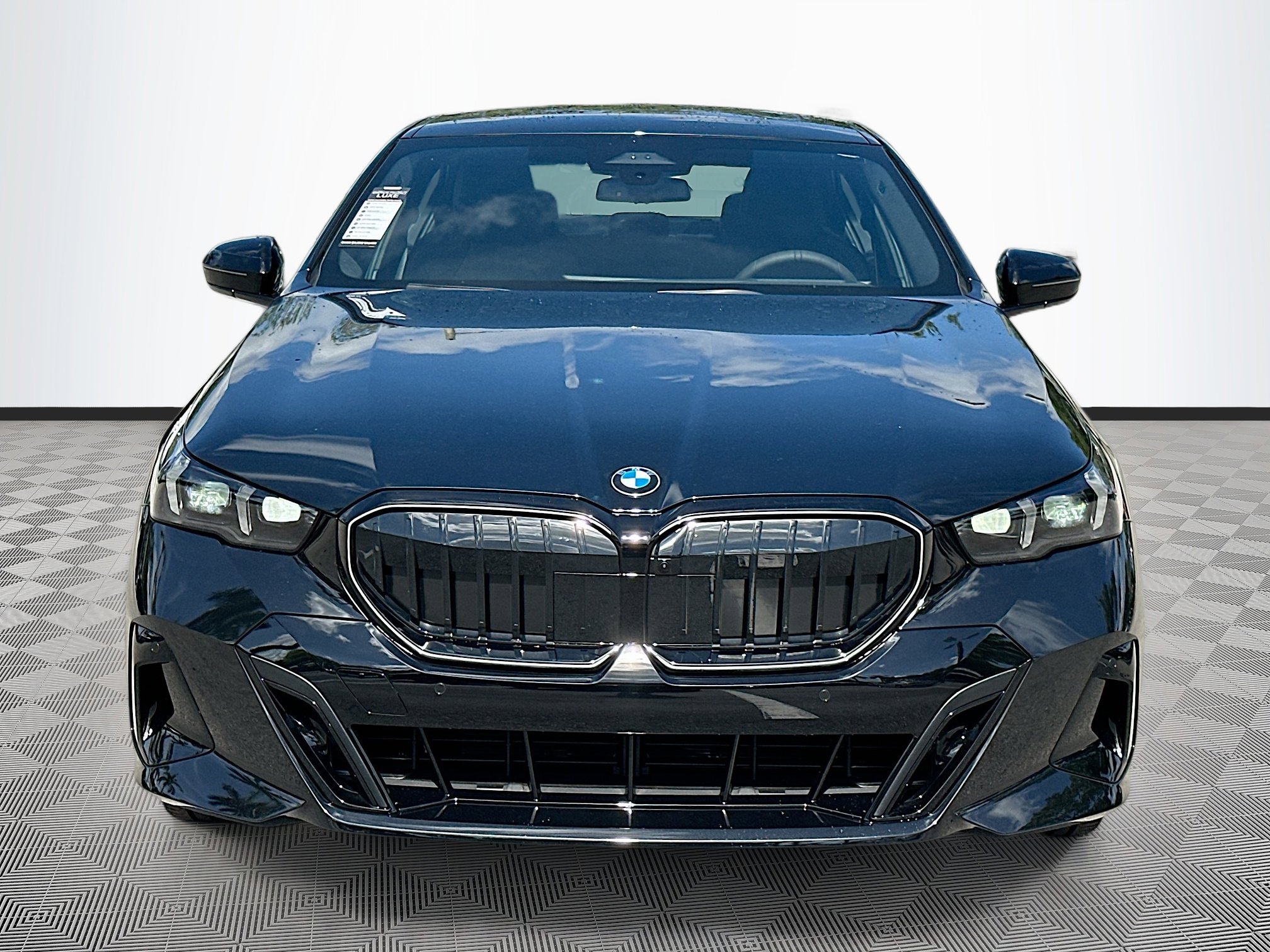 2026 Bmw 530i photo 2