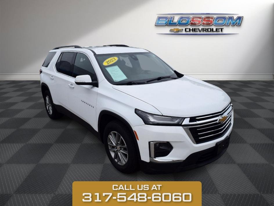 Used 2023 Summit White Chevrolet LT Cloth image 1