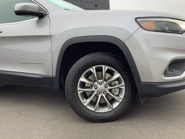 2019 Jeep Cherokee Latitude photo 3