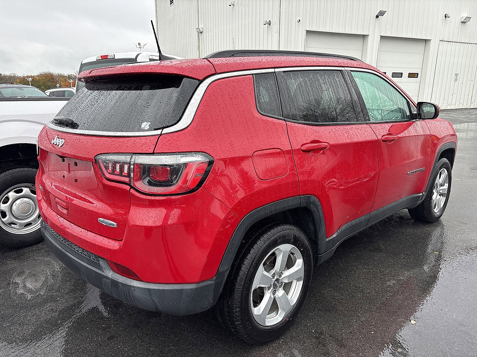 2020 Jeep Compass Latitude photo 2