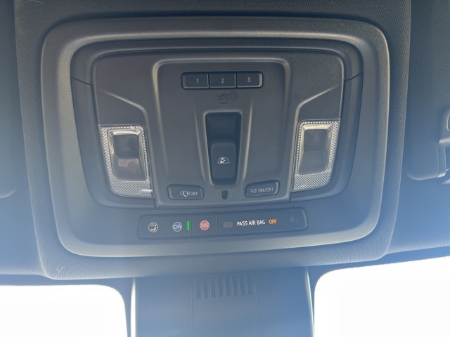 2023 Chevrolet Silverado 1500 High Country photo 13