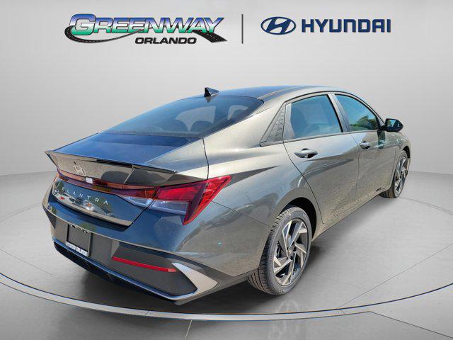 2025 Hyundai Elantra SEL Sport photo 4